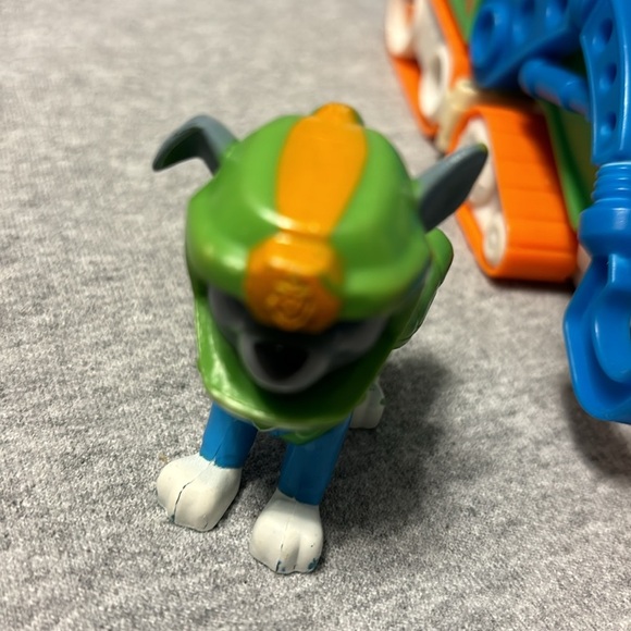 Spin Master Paw Patrol Rocky Transforming Sea Patrol Scuba Recycle Green Vehicle - Picture 5 of 8